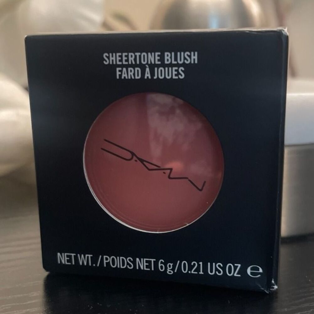 MAC Sheertone Blush Powder - Peaches - DISCONTINUED